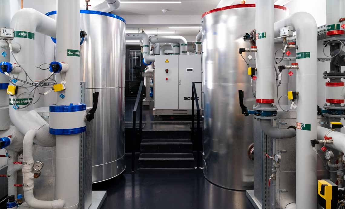 A family of drill bits set in front of a mirror, so the reflection goes on to infinity